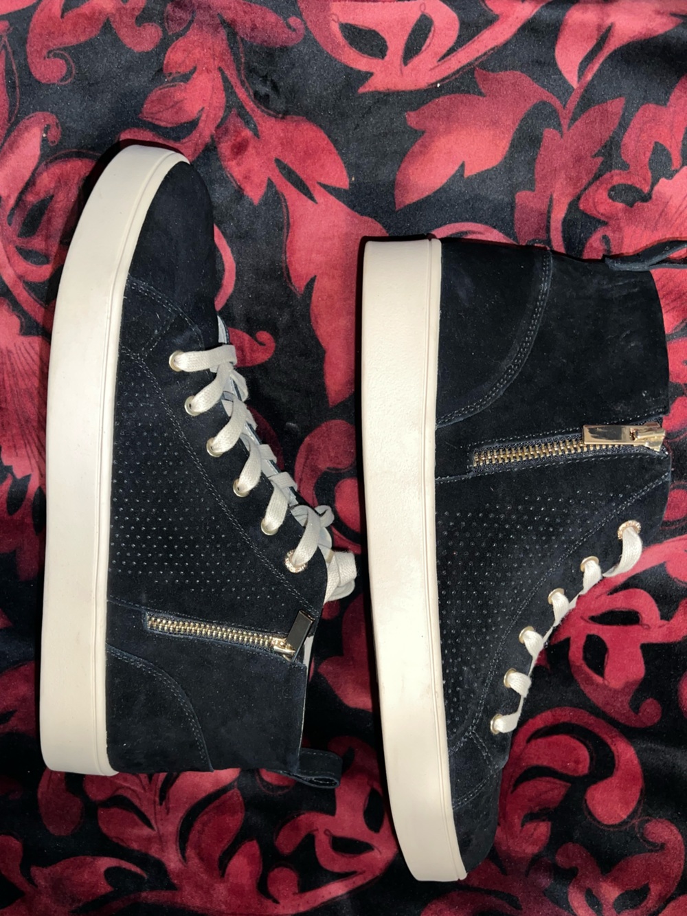 Revitalign Women’s suede mid top sneakers